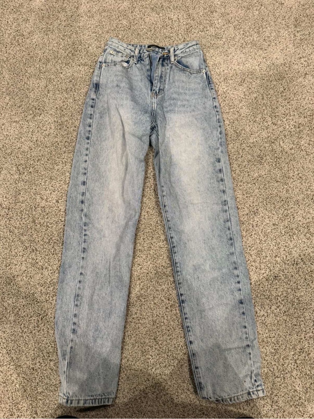 White Fox Light Wash High Rise Straight Leg Jeans XS